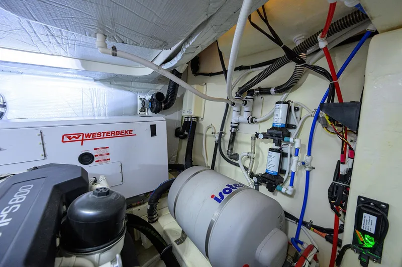 Slide: The Image of Tiara 49 DEBBIE'S DIAMOND - Engine Room - 36