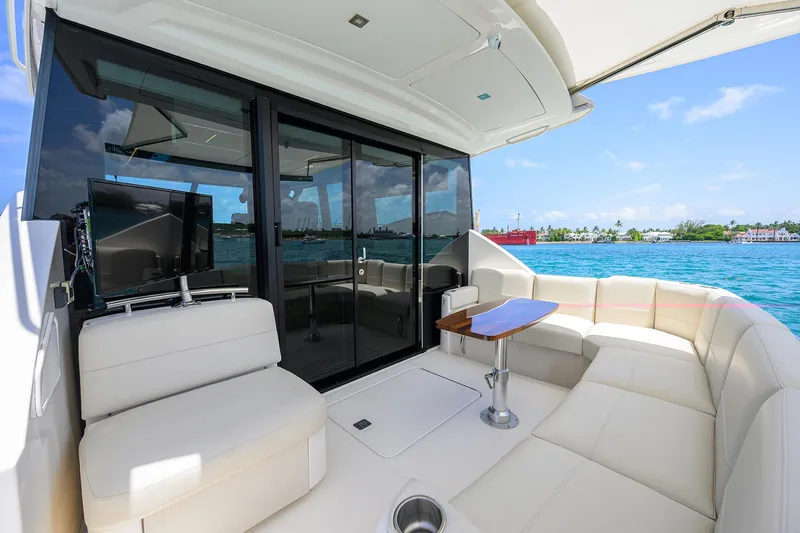 Slide: The Image of Tiara 49 DEBBIE'S DIAMOND - Cockpit - 5