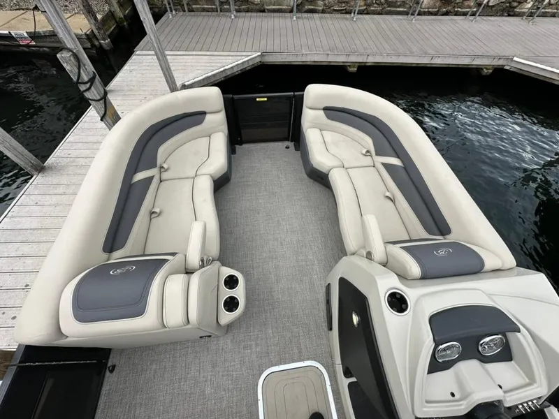 Slide: The Image of Barletta Cabrio 22QC 2023 - 12