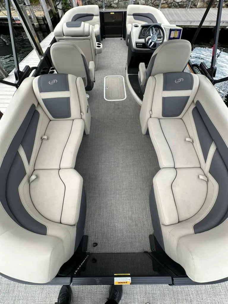 Slide: The Image of Barletta Cabrio 22QC 2023 - 23