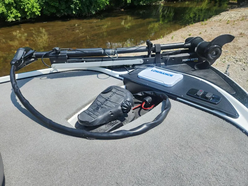 Slide: The Image of 2022 Nitro Z17 boat deck with Minn Kota trolling motor and Lowrance fish finder. - 7