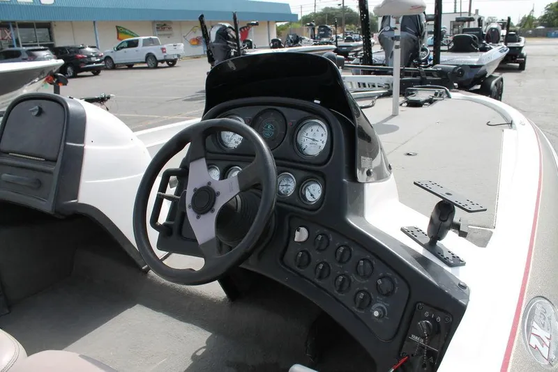 Slide: The Image of Skeeter 250 Zx 2001 - 6