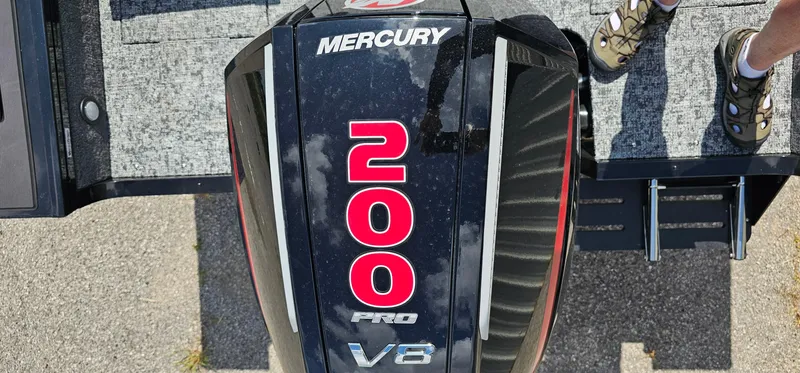 Slide: The Image of Tracker Targa V-19 2026 - 2