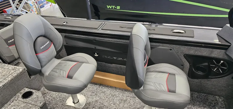 Slide: The Image of Tracker Targa V-19 2026 - 6