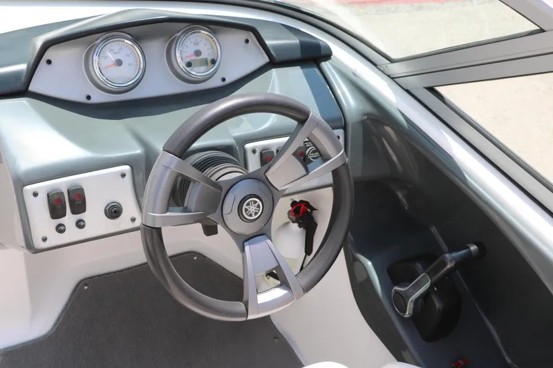 Slide: The Image of Yamaha AR190 2014 - 22