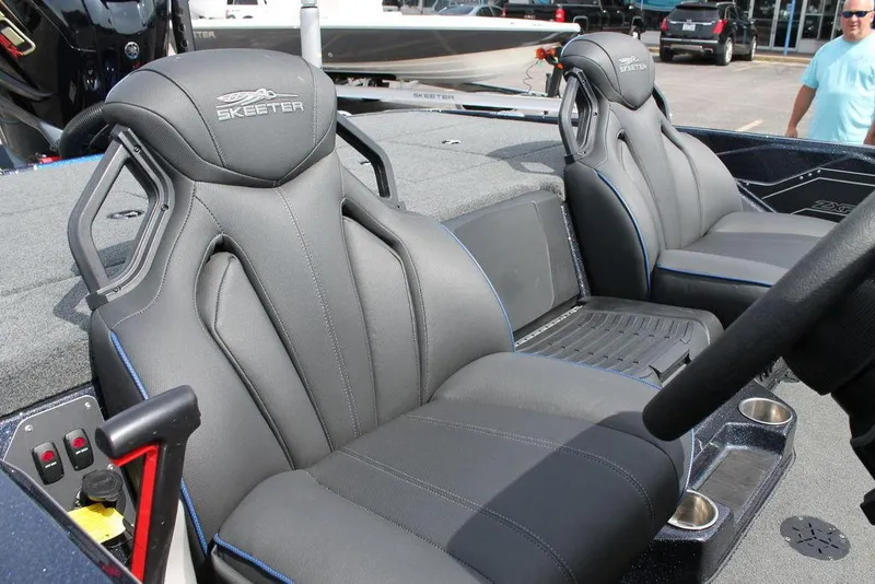 Slide: The Image of Skeeter ZXE21 2025 - 6