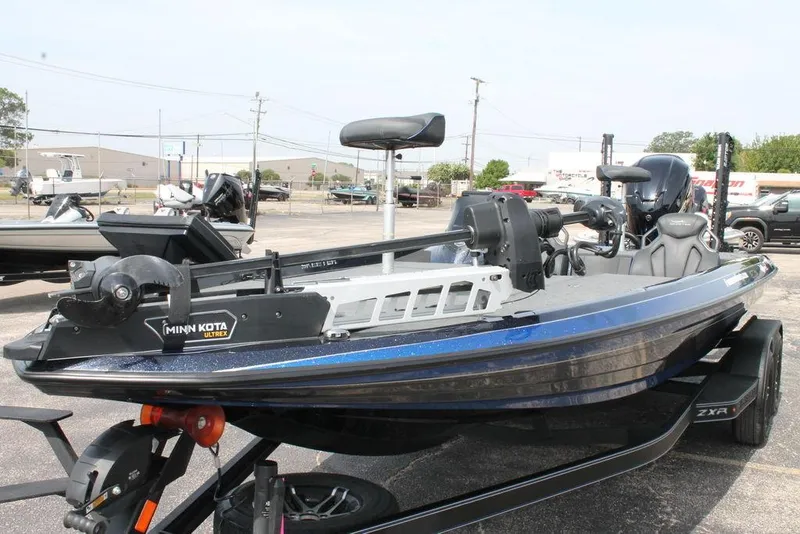 Slide: The Image of Skeeter ZXE20 2025 - 7