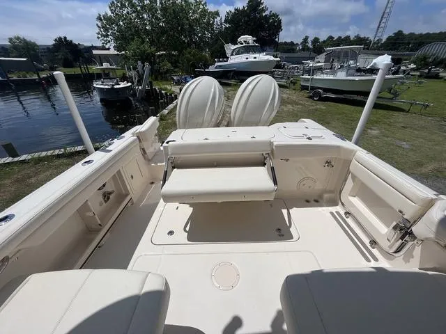 Slide: The Image of Grady-White Freedom 285 2026 - 12