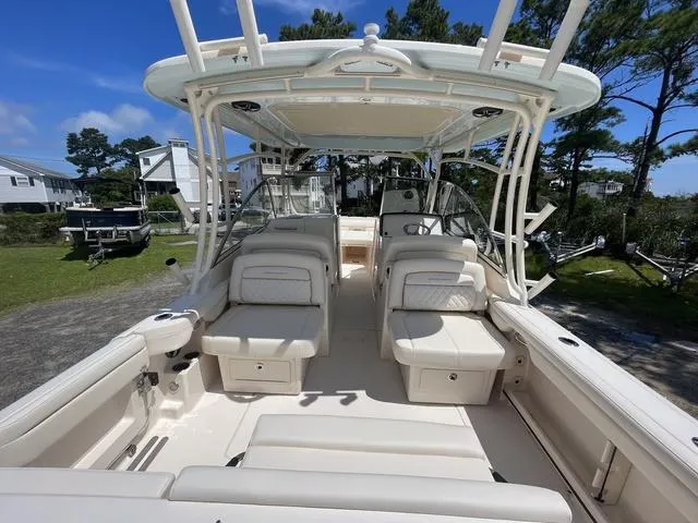 Slide: The Image of Grady-White Freedom 285 2026 - 13