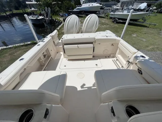 Slide: The Image of Grady-White Freedom 285 2026 - 11