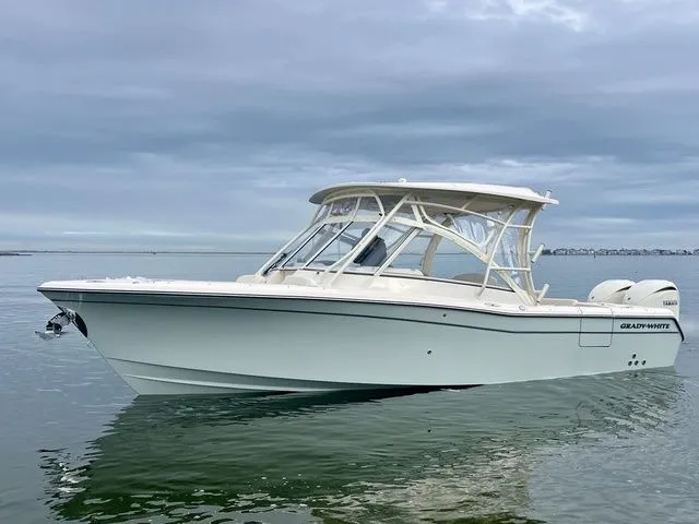 Slide: The Image of Grady-White Freedom 285 2026 - 20