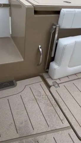 Slide: The Image of Parker Marine 227 Explorer 2026 - 5