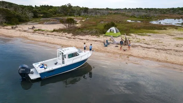 Slide: The Image of Parker Marine 227 Explorer 2026 - 8