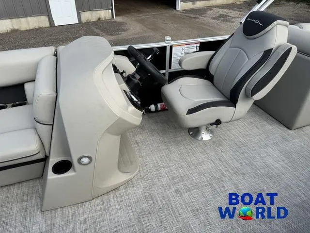 Slide: The Image of South Bay 224RS LE Pontoon & 140HP Suzuki 4-Stroke EFI 2023 - 17