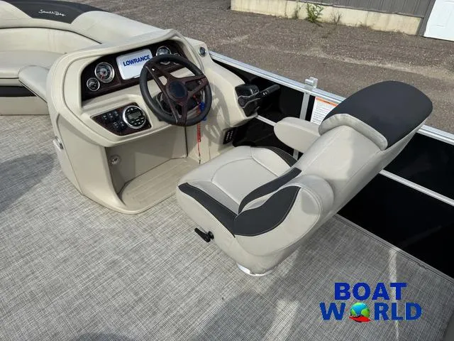 Slide: The Image of South Bay 224RS LE Pontoon & 140HP Suzuki 4-Stroke EFI 2023 - 19