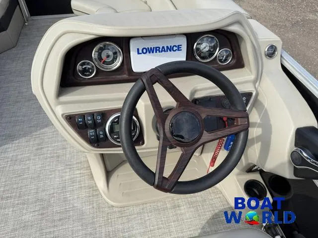 Slide: The Image of South Bay 224RS LE Pontoon & 140HP Suzuki 4-Stroke EFI 2023 - 20