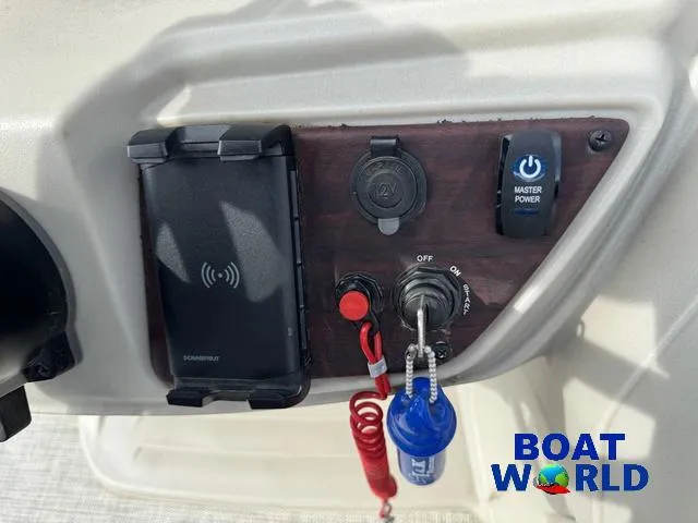 Slide: The Image of South Bay 224RS LE Pontoon & 140HP Suzuki 4-Stroke EFI 2023 - 23