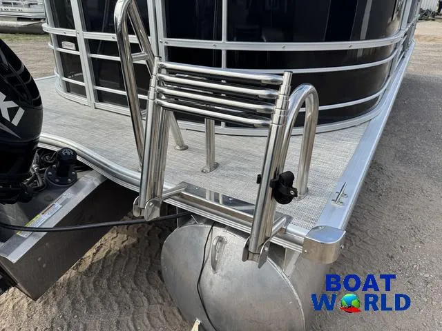 Slide: The Image of South Bay 224RS LE Pontoon & 140HP Suzuki 4-Stroke EFI 2023 - 50