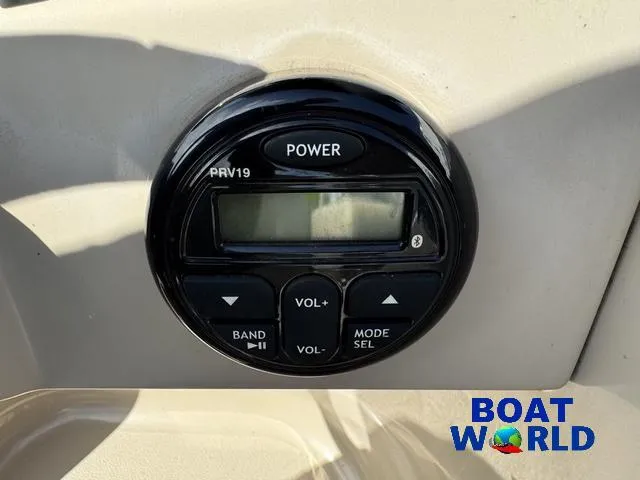 Slide: The Image of Sylvan 820 4-PT Pontoon 2016 - 26