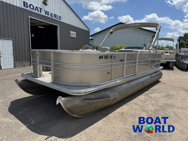 Slide: The Image of Sylvan 820 4-PT Pontoon 2016 - 46