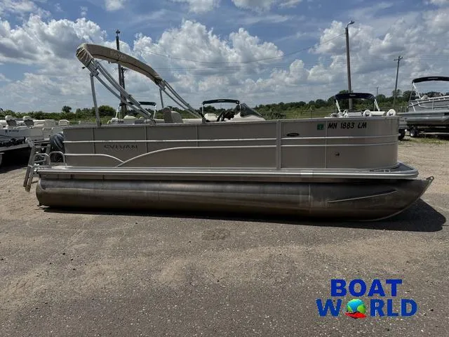 Slide: The Image of Sylvan 820 4-PT Pontoon 2016 - 54