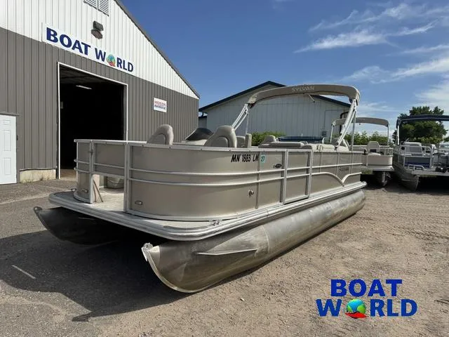 Slide: The Image of Sylvan 820 4-PT Pontoon 2016 - 58