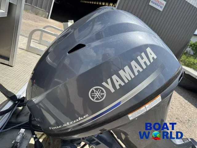 Slide: The Image of Sylvan 820 4-PT Pontoon 2016 - 64