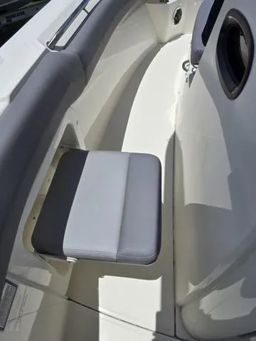 Slide: The Image of Boston Whaler 280 Outrage 2024 - 11