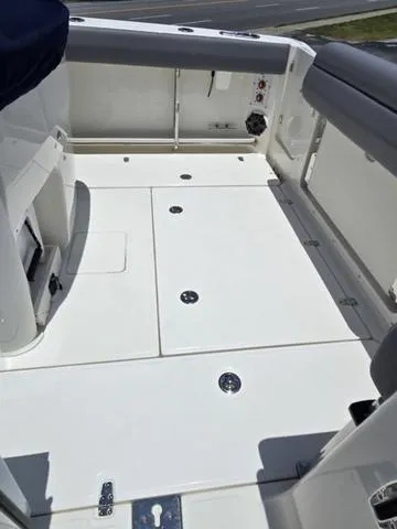 Slide: The Image of Boston Whaler 280 Outrage 2024 - 4