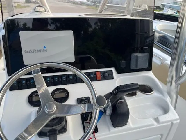 Slide: The Image of Sea Hunt Ultra 211 2018 - 4