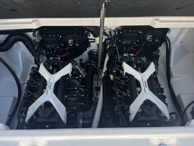 Slide: The Image of Yamaha AR250 2025 - 13