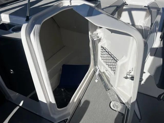 Slide: The Image of Yamaha AR250 2025 - 17