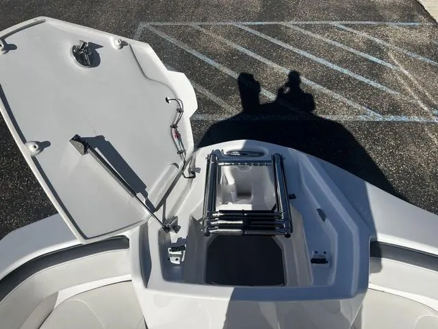 Slide: The Image of Yamaha AR250 2025 - 20