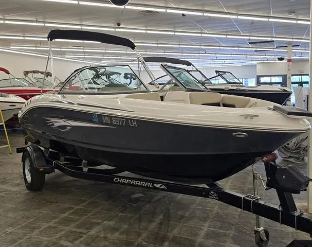 Slide: The Image of Chaparral 19 H2O Ski & Fish 2016 - 1