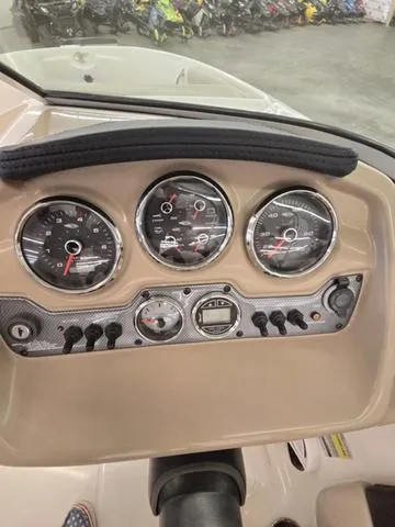 Slide: The Image of Chaparral 19 H2O Ski & Fish 2016 - 7