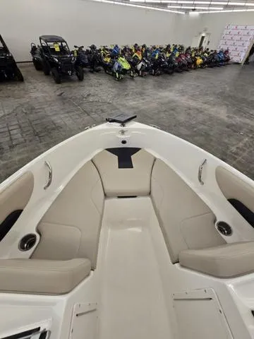 Slide: The Image of Chaparral 19 H2O Ski & Fish 2016 - 6