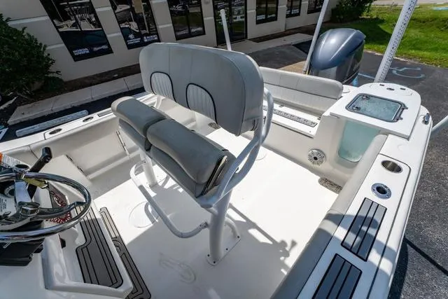 Slide: The Image of Sea Fox 248 Commander 2021 - 11