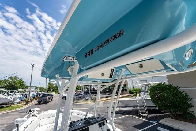 Slide: The Image of Sea Fox 248 Commander 2021 - 15
