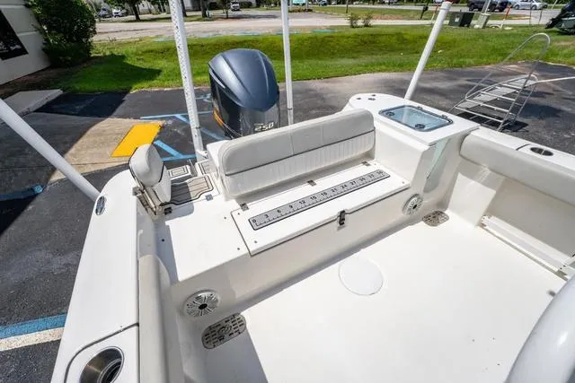 Slide: The Image of Sea Fox 248 Commander 2021 - 9