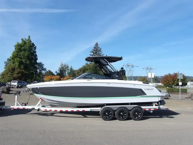 The Image of Cobalt R8 Surf 2024 - 1