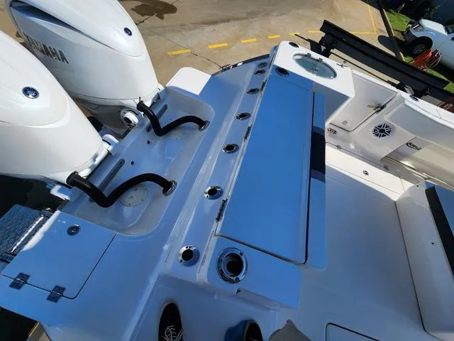 Slide: The Image of Robalo Center Console R270 Trailer included 2024 - 11