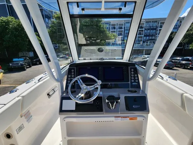 Slide: The Image of Robalo Center Console R270 Trailer included 2024 - 12
