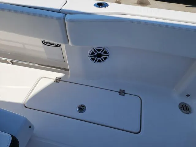 Slide: The Image of Robalo Center Console R270 Trailer included 2024 - 24