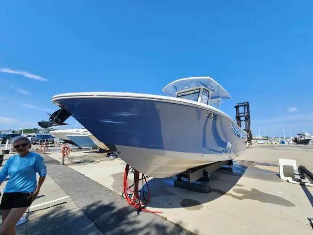 Slide: The Image of Robalo Center Console R270 Trailer included 2024 - 3
