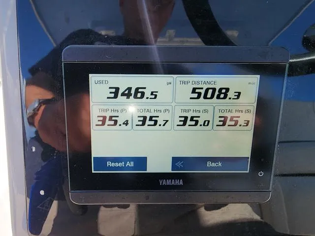 Slide: The Image of Robalo Center Console R270 Trailer included 2024 - 31