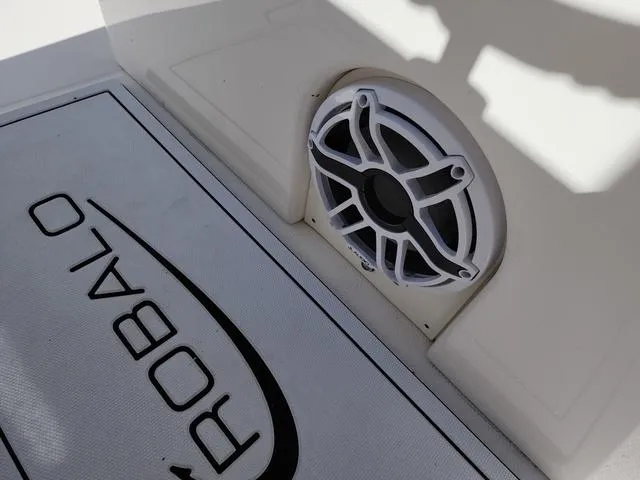 Slide: The Image of Robalo Center Console R270 Trailer included 2024 - 43
