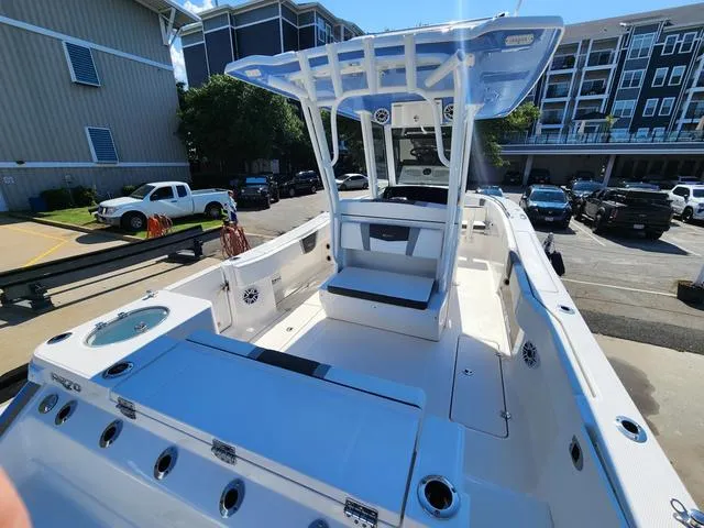 Slide: The Image of Robalo Center Console R270 Trailer included 2024 - 8