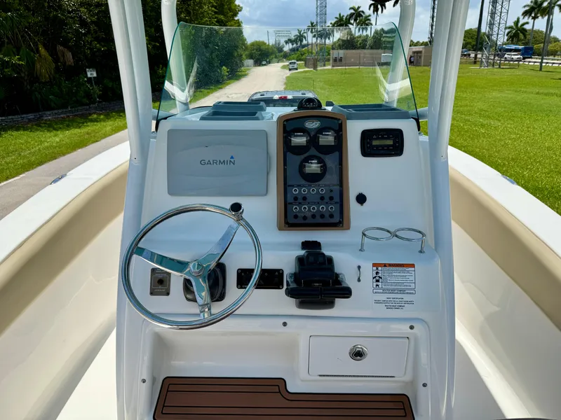 Slide: The Image of Sea Fox 266 Commander 2015 - 18