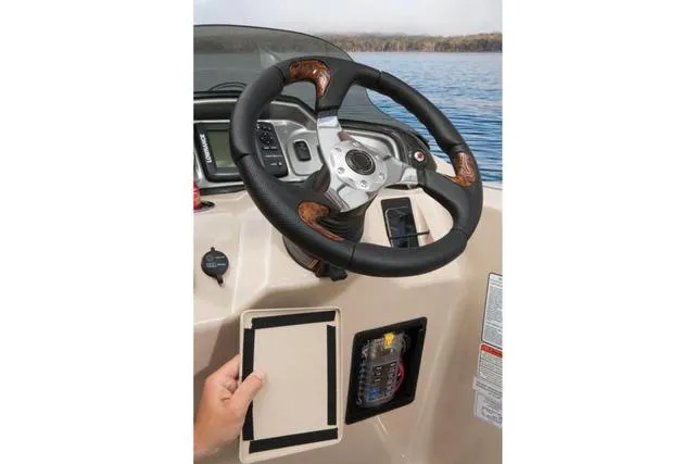 Slide: The Image of Sun Tracker Fishin' Barge 24 DLX 2015 - 5