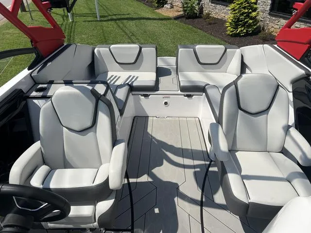 Slide: The Image of Yamaha 252XE 2022 - 10